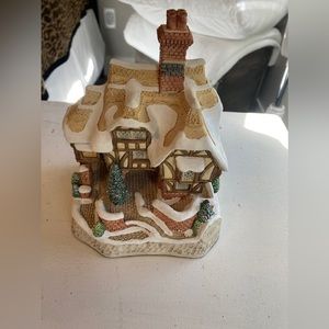 Vintage Miss Belle’s Cottage by David Winter Cottages hand painted 1994